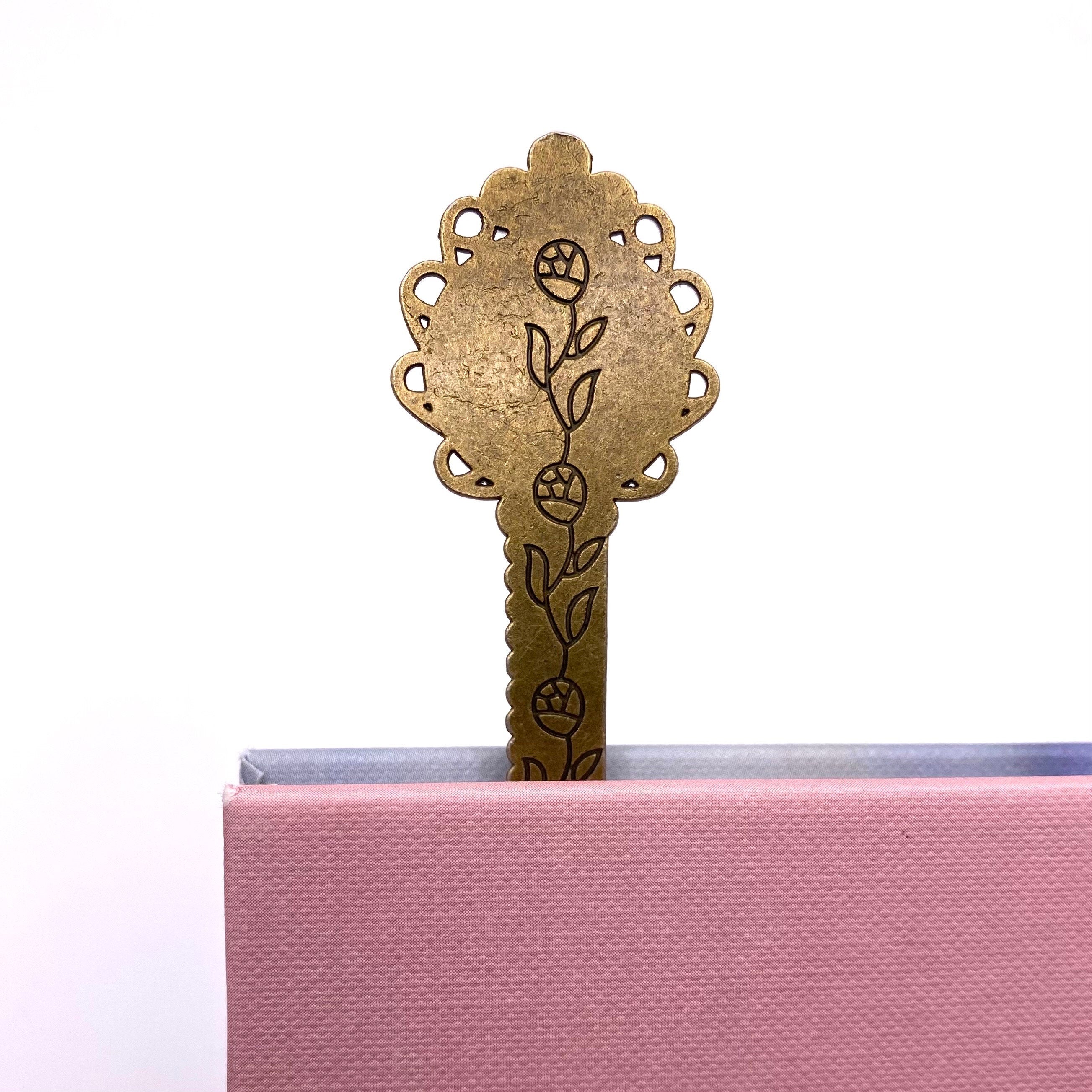 Handmade Fabric Bookmark Ruler – Embroidered Floral Design, Reading Accessory